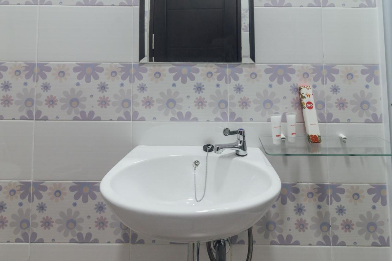 Clean & Comfort Homestay 암본 외부 사진