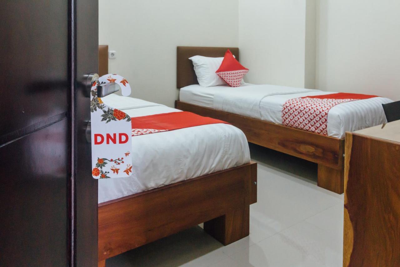 Clean & Comfort Homestay 암본 외부 사진