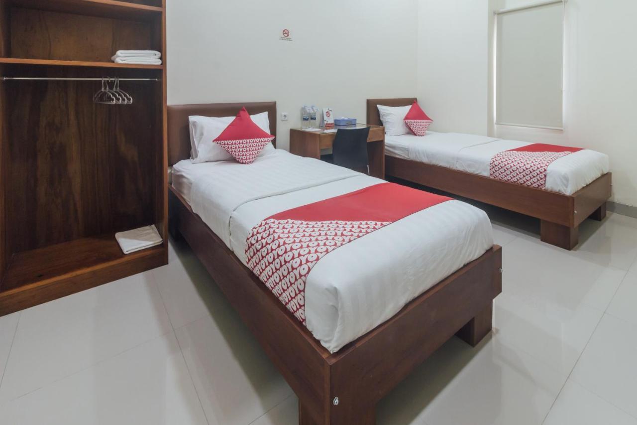 Clean & Comfort Homestay 암본 외부 사진