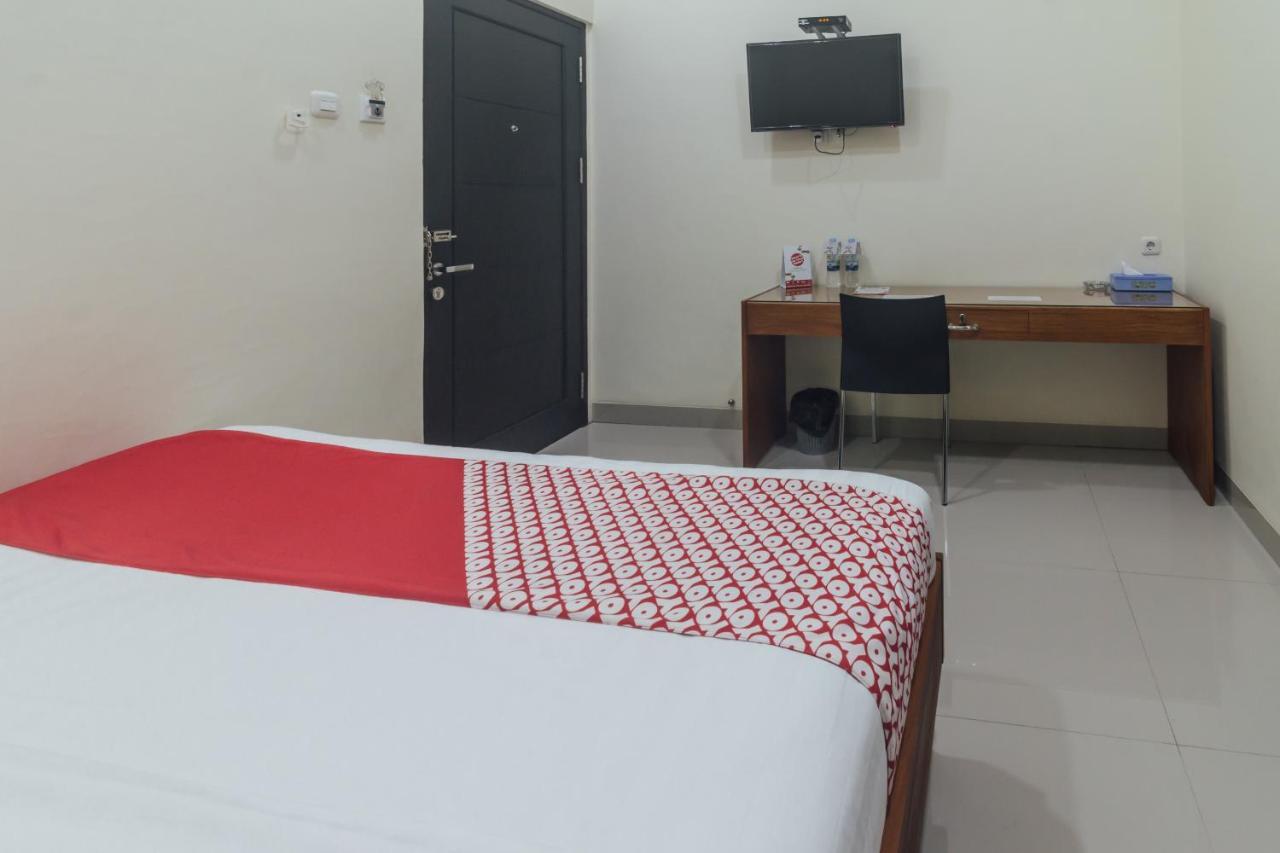 Clean & Comfort Homestay 암본 외부 사진