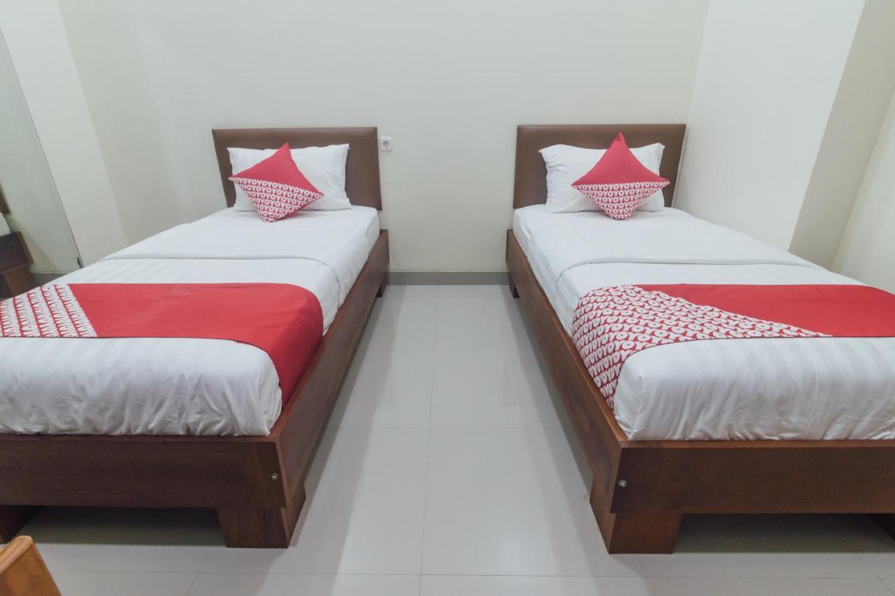 Clean & Comfort Homestay 암본 외부 사진