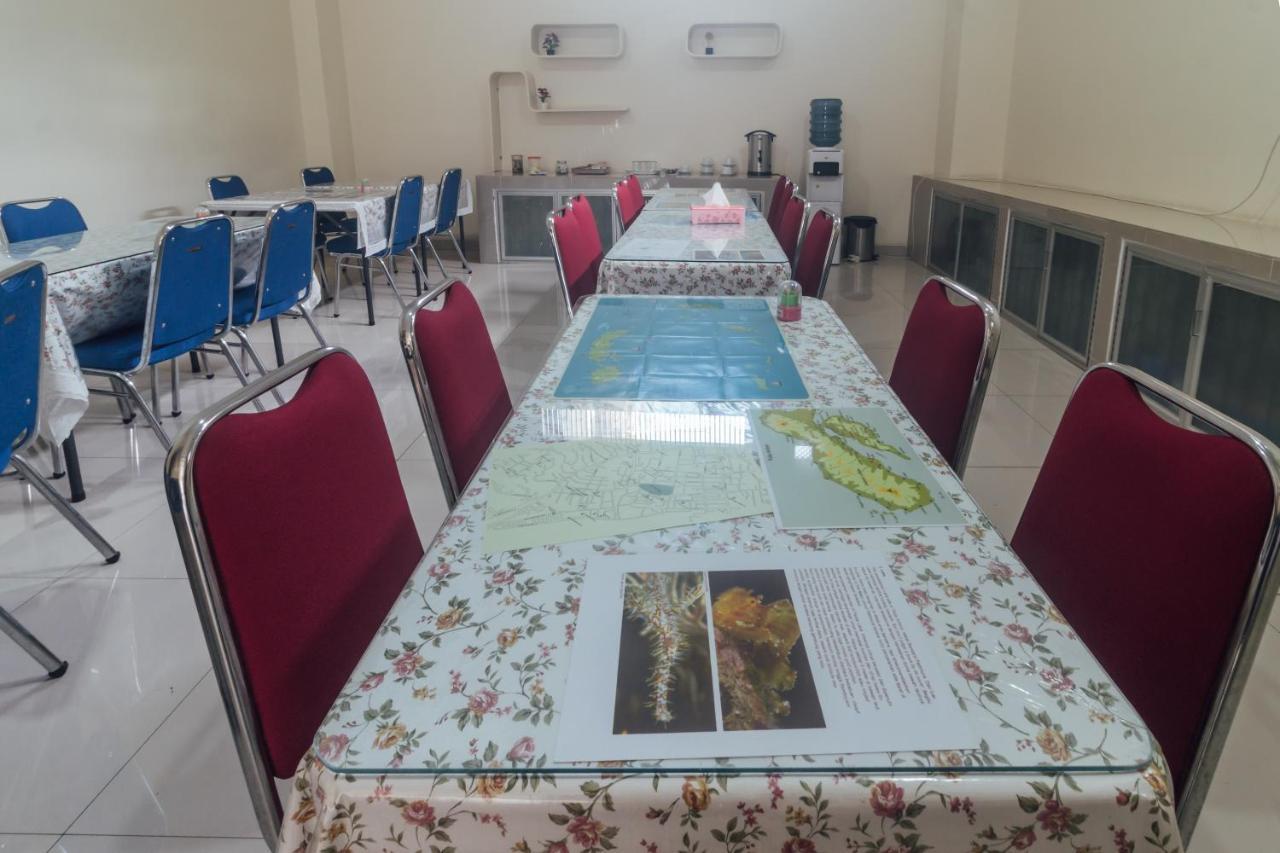 Clean & Comfort Homestay 암본 외부 사진