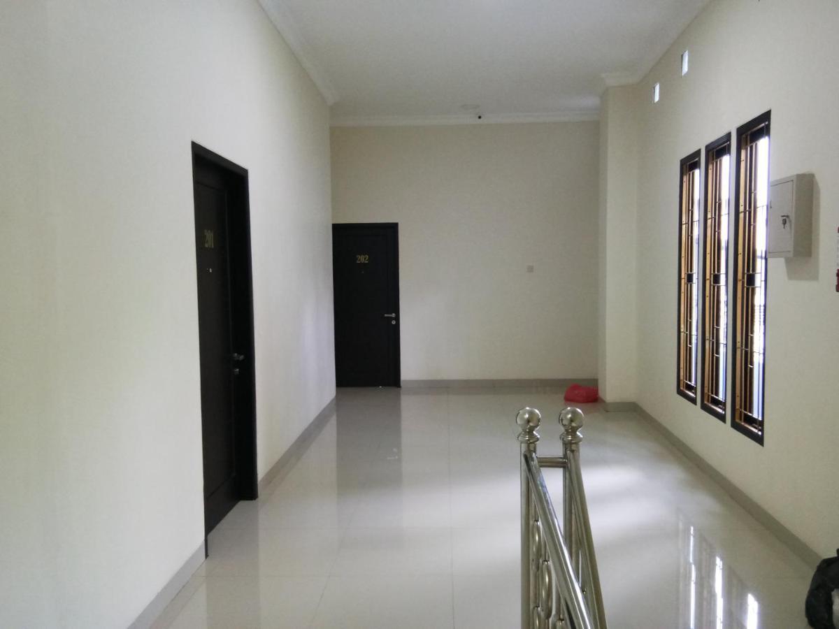 Clean & Comfort Homestay 암본 외부 사진