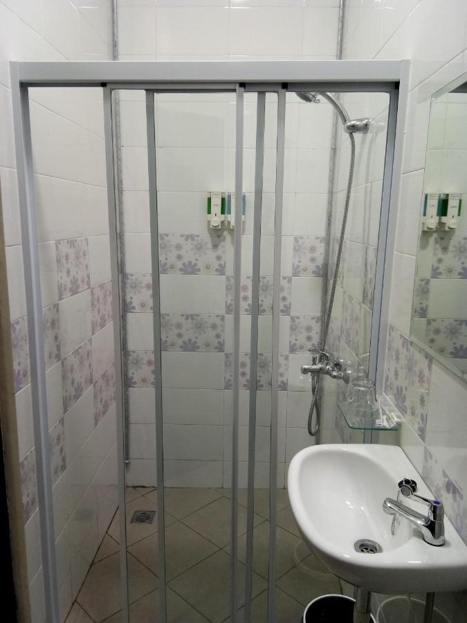 Clean & Comfort Homestay 암본 외부 사진