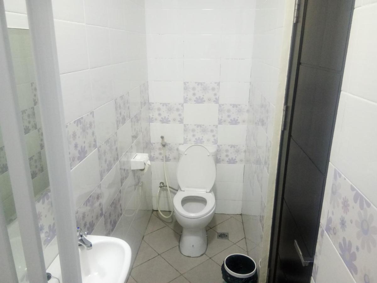 Clean & Comfort Homestay 암본 외부 사진