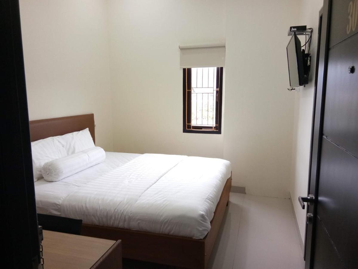 Clean & Comfort Homestay 암본 외부 사진